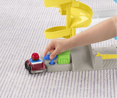 Fisher-Price Little People Helpful Neighbor's Garage