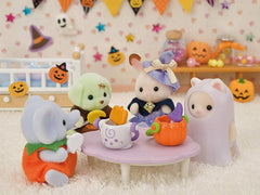 Sylvanian Families Trick Or Treat Parade